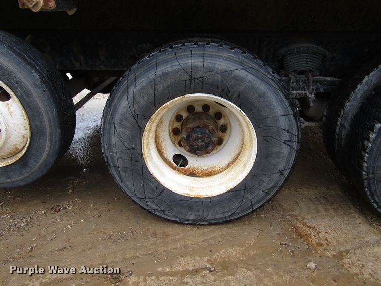 image for item DG8229 2006 Sterling L-Line dump truck