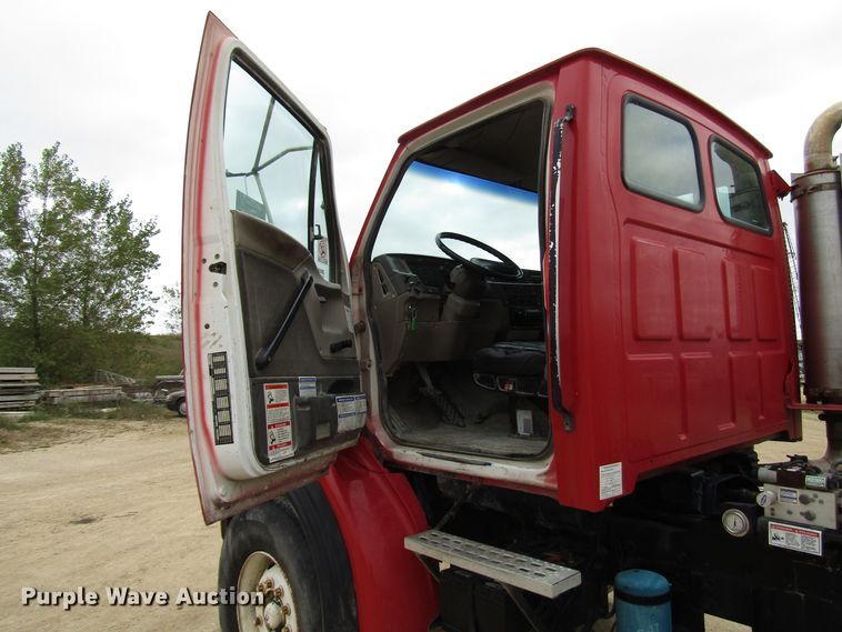 image for item DG8230 2001 Sterling L-Line ready mix truck