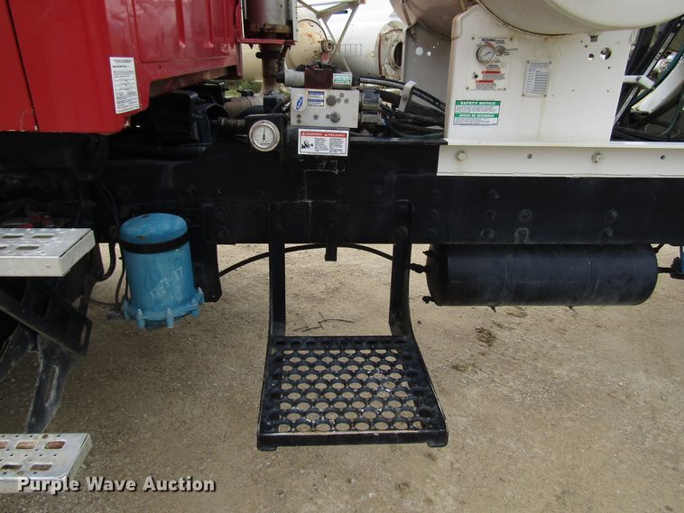 image for item DG8230 2001 Sterling L-Line ready mix truck