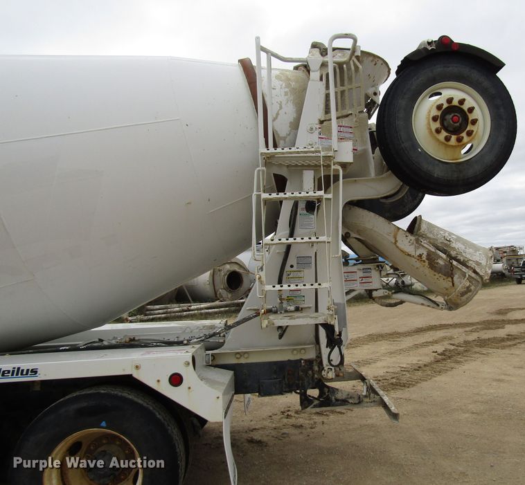 image for item DG8230 2001 Sterling L-Line ready mix truck