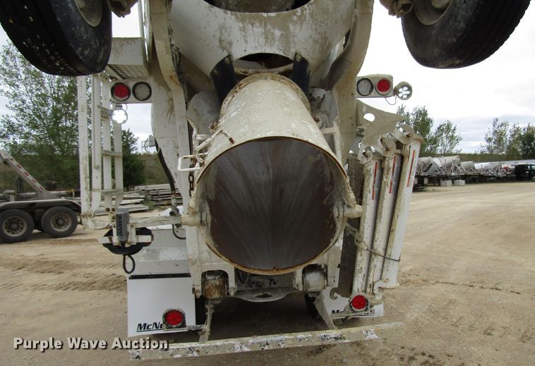 image for item DG8230 2001 Sterling L-Line ready mix truck