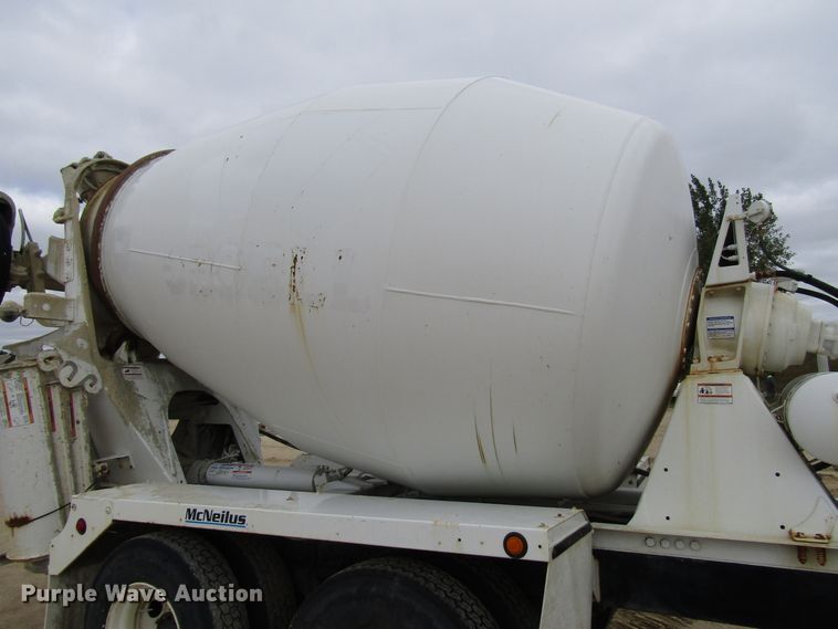 image for item DG8230 2001 Sterling L-Line ready mix truck