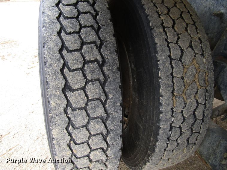 image for item DG8230 2001 Sterling L-Line ready mix truck