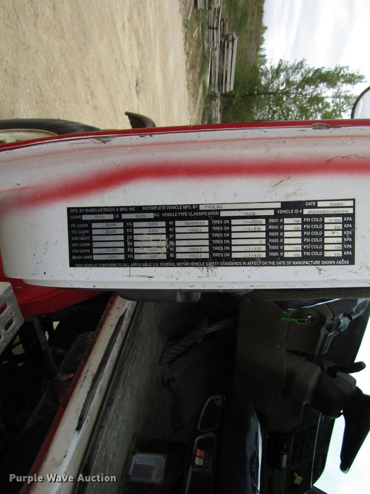 image for item DG8230 2001 Sterling L-Line ready mix truck