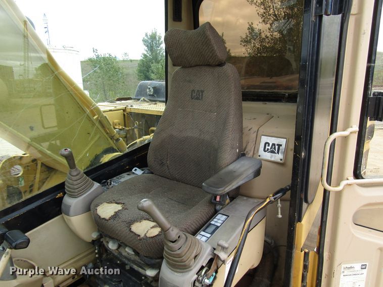 image for item DG8231 1997 Caterpillar 322B L excavator