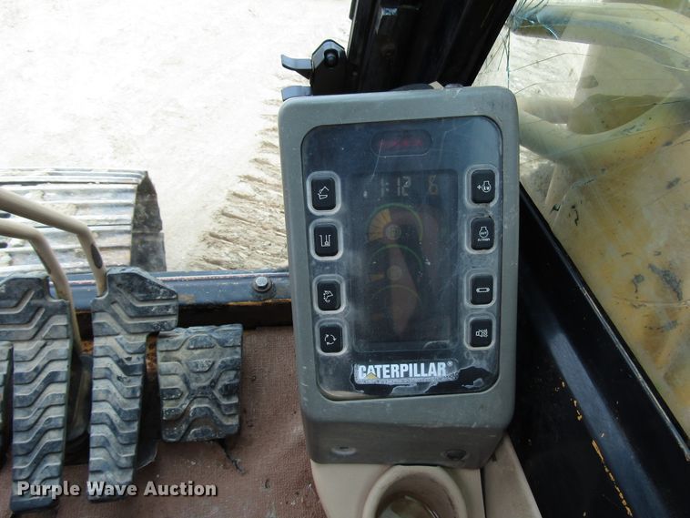 image for item DG8231 1997 Caterpillar 322B L excavator