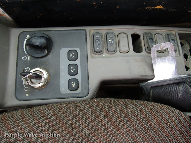 image for item DG8231 1997 Caterpillar 322B L excavator