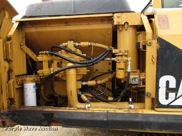 image for item DG8231 1997 Caterpillar 322B L excavator