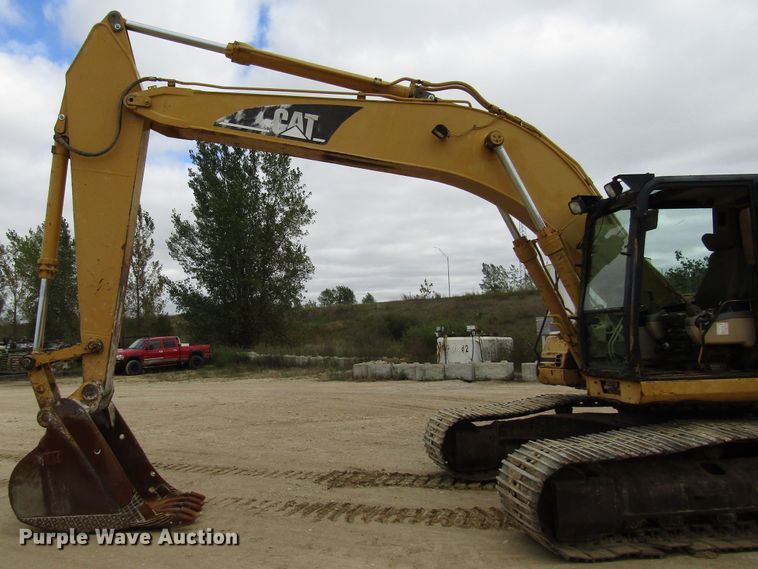 image for item DG8231 1997 Caterpillar 322B L excavator