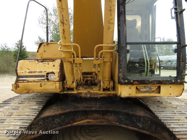 image for item DG8231 1997 Caterpillar 322B L excavator
