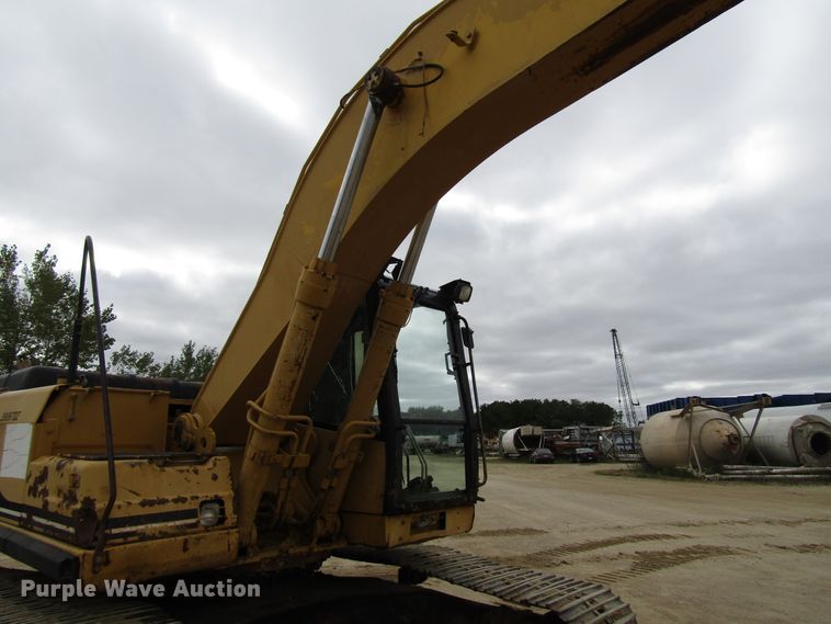 image for item DG8231 1997 Caterpillar 322B L excavator