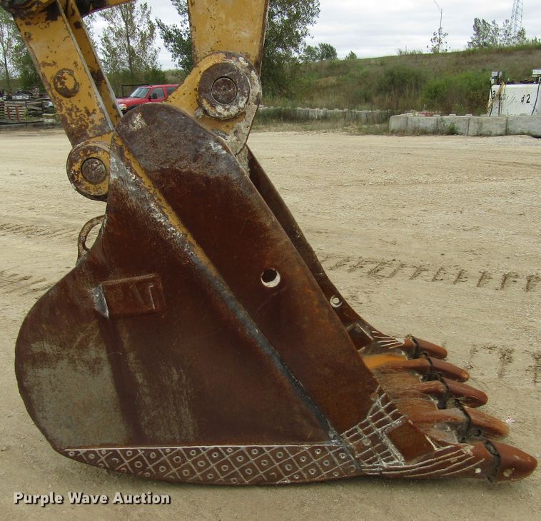 image for item DG8231 1997 Caterpillar 322B L excavator