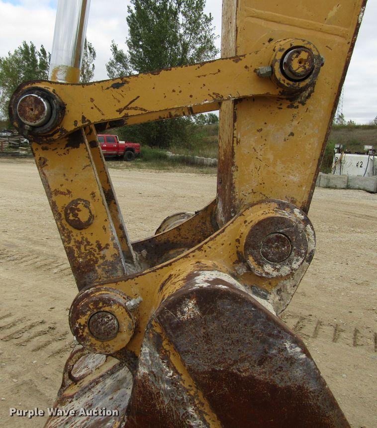 image for item DG8231 1997 Caterpillar 322B L excavator