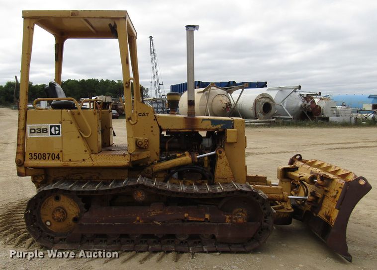 image for item DG8232 1984 Caterpillar D3B dozer