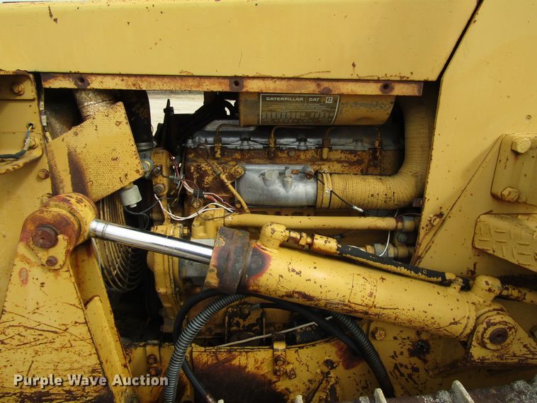 image for item DG8232 1984 Caterpillar D3B dozer