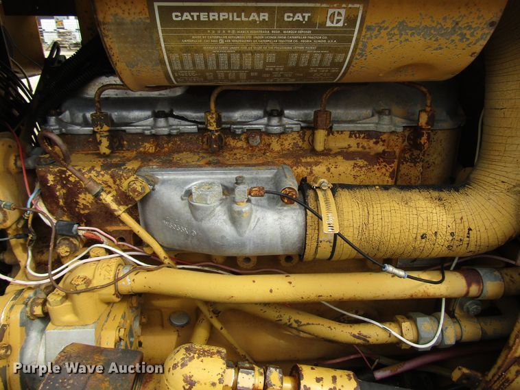 image for item DG8232 1984 Caterpillar D3B dozer