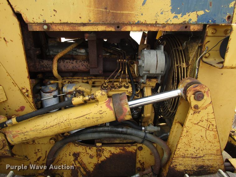 image for item DG8232 1984 Caterpillar D3B dozer