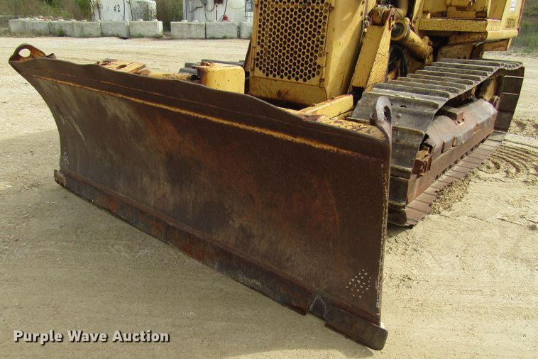 image for item DG8232 1984 Caterpillar D3B dozer