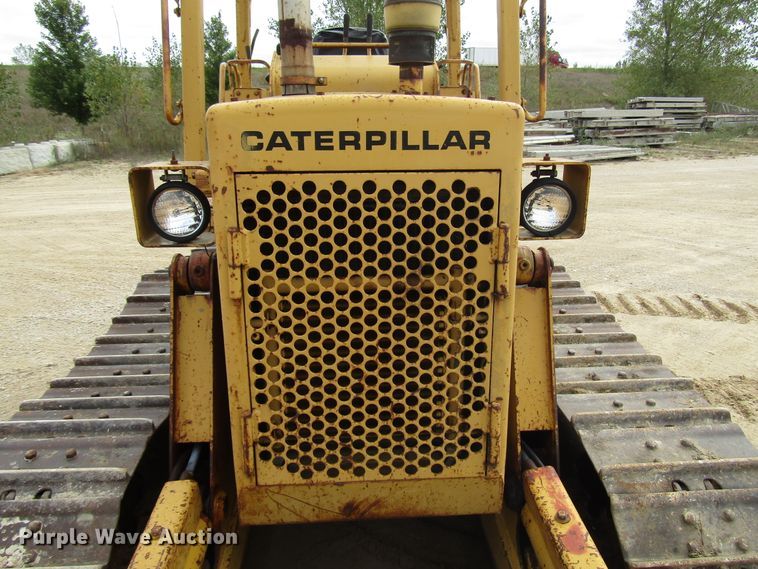 image for item DG8232 1984 Caterpillar D3B dozer