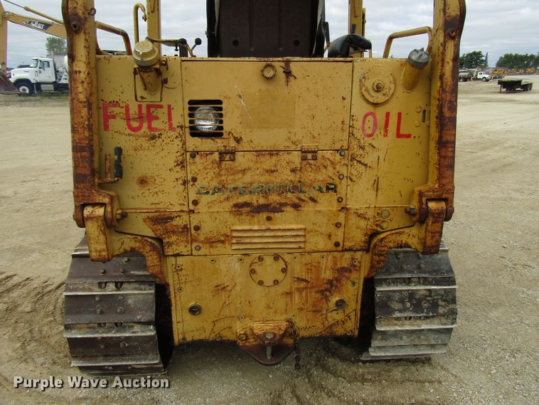 image for item DG8232 1984 Caterpillar D3B dozer