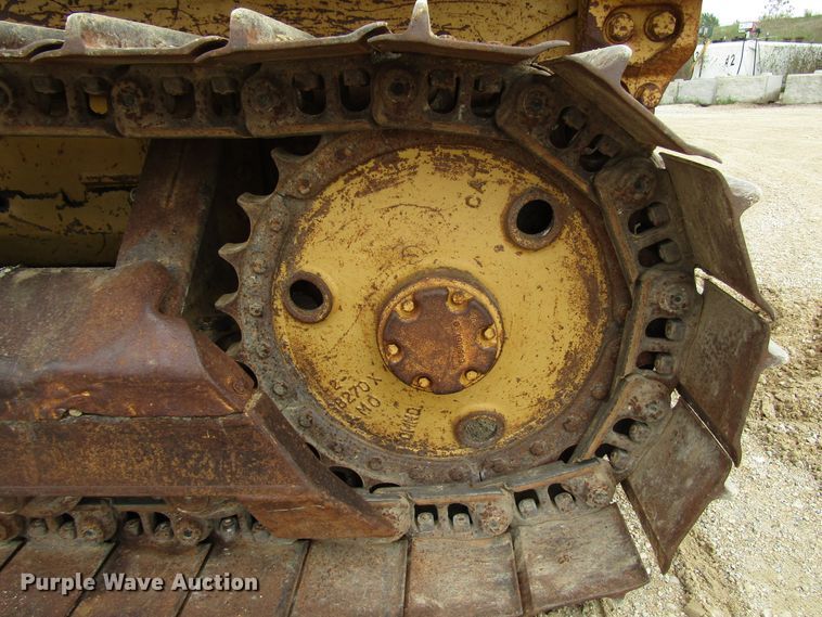 image for item DG8232 1984 Caterpillar D3B dozer