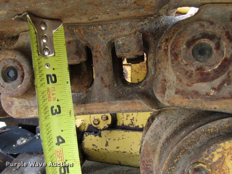 image for item DG8232 1984 Caterpillar D3B dozer