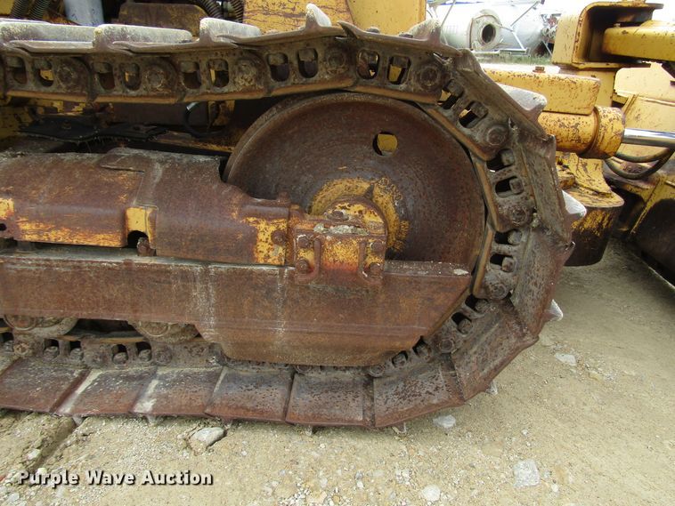 image for item DG8232 1984 Caterpillar D3B dozer