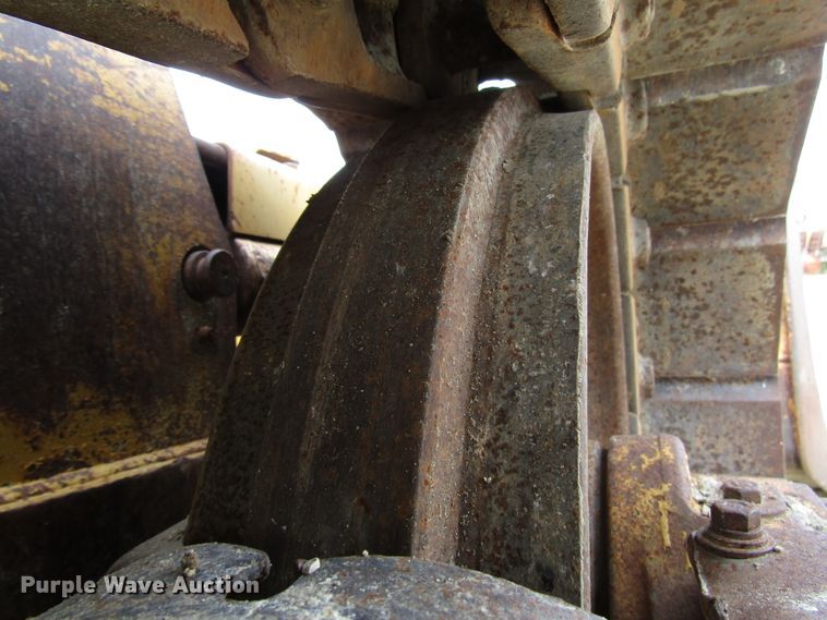 image for item DG8232 1984 Caterpillar D3B dozer