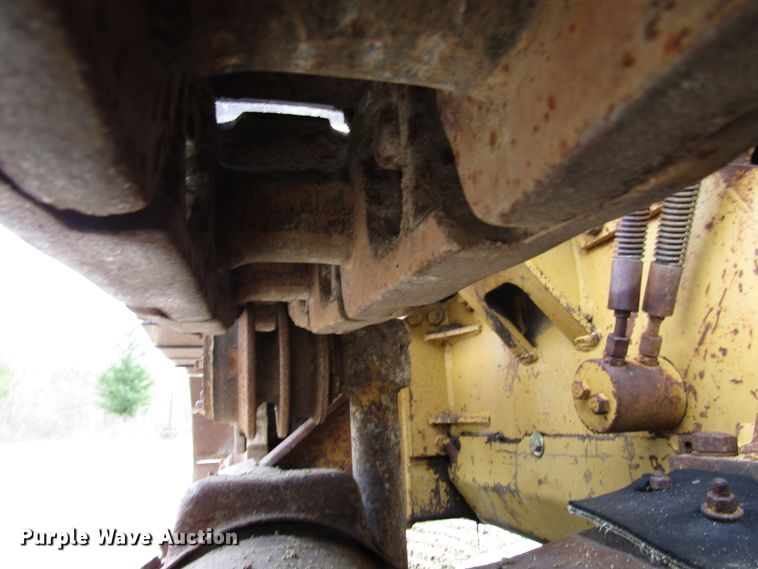 image for item DG8232 1984 Caterpillar D3B dozer