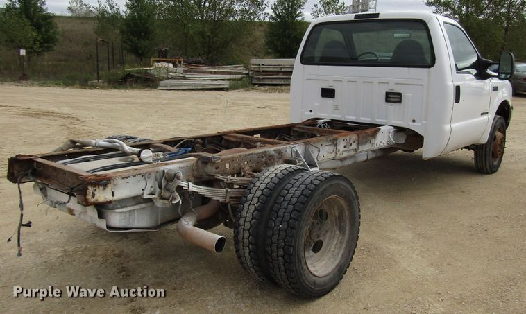 image for item DG8235 2002 Ford F550 Super Duty truck cab and chassis