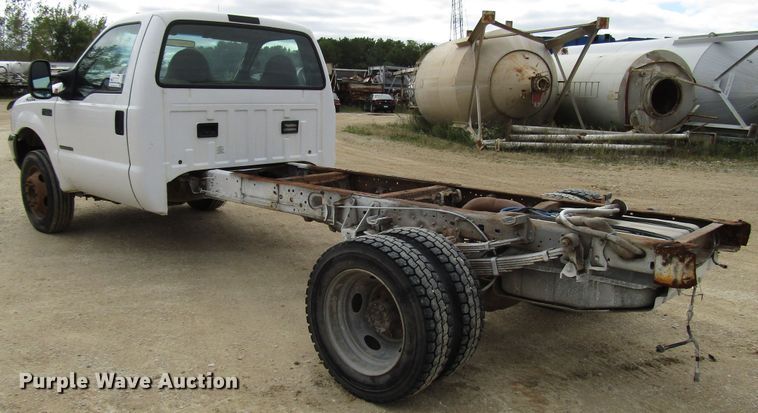 image for item DG8235 2002 Ford F550 Super Duty truck cab and chassis