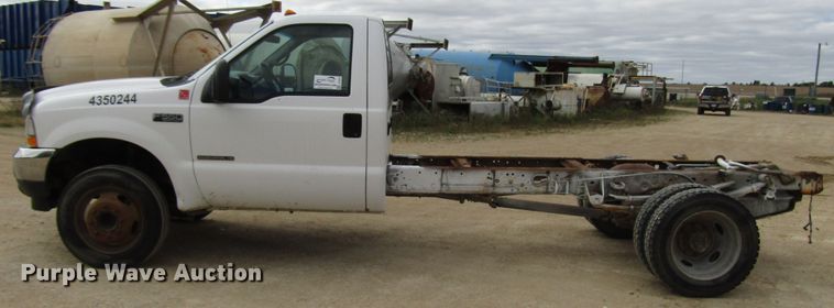 image for item DG8235 2002 Ford F550 Super Duty truck cab and chassis
