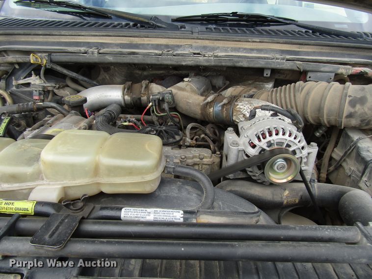 image for item DG8235 2002 Ford F550 Super Duty truck cab and chassis