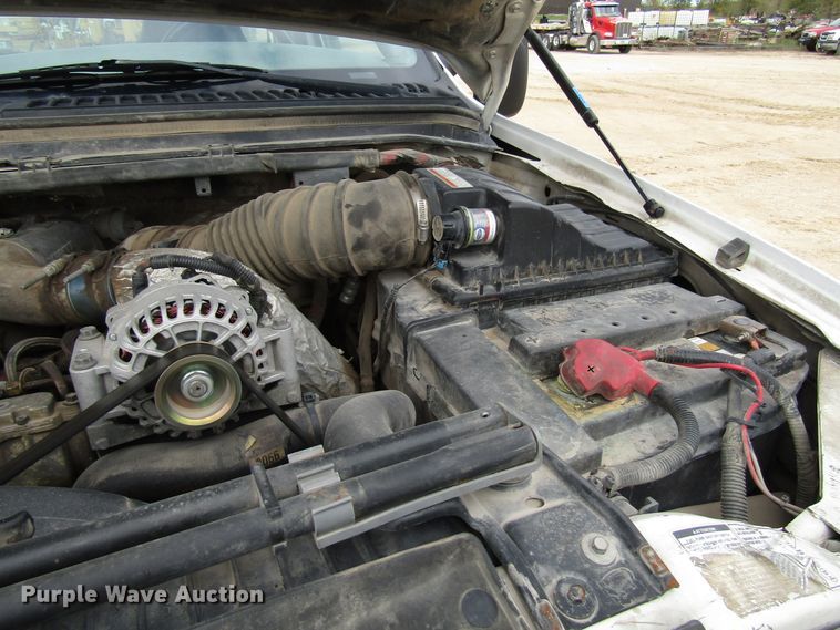 image for item DG8235 2002 Ford F550 Super Duty truck cab and chassis