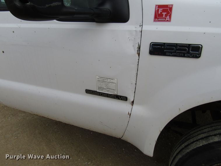 image for item DG8235 2002 Ford F550 Super Duty truck cab and chassis