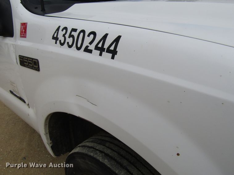 image for item DG8235 2002 Ford F550 Super Duty truck cab and chassis