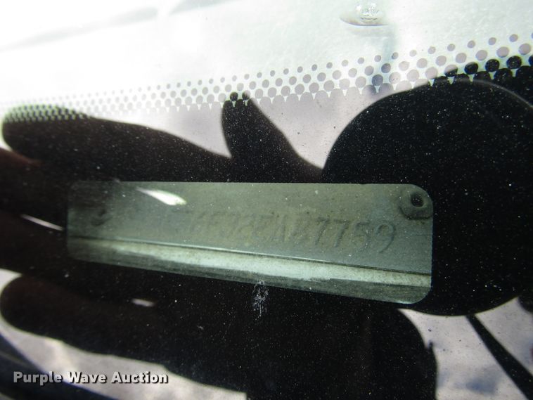 image for item DG8235 2002 Ford F550 Super Duty truck cab and chassis