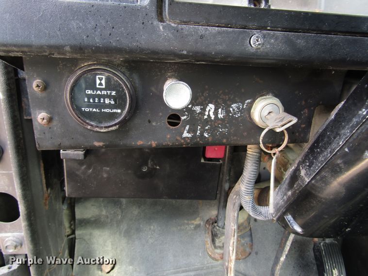 image for item DG8237 1993 International 4900 box truck