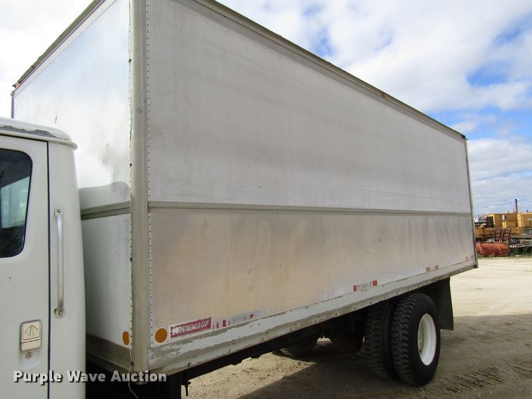 image for item DG8237 1993 International 4900 box truck