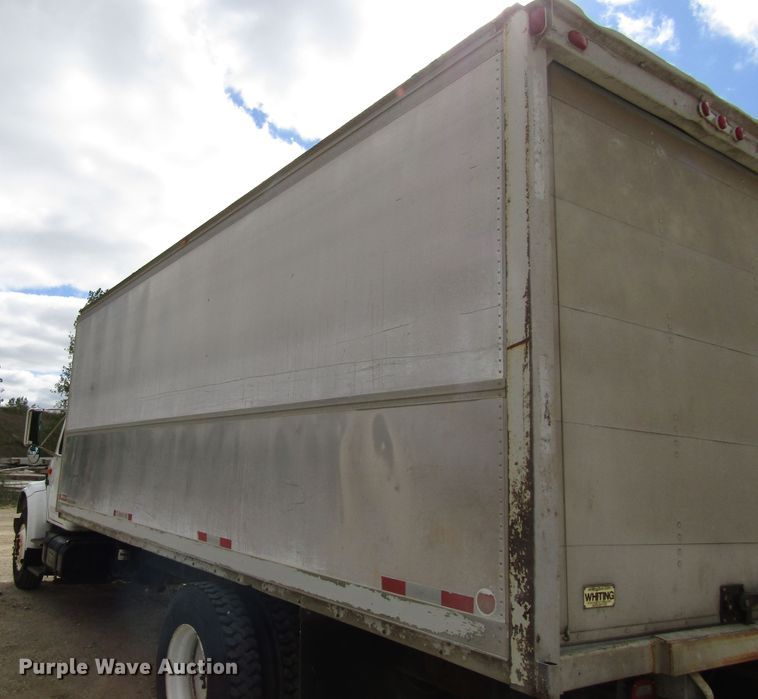 image for item DG8237 1993 International 4900 box truck