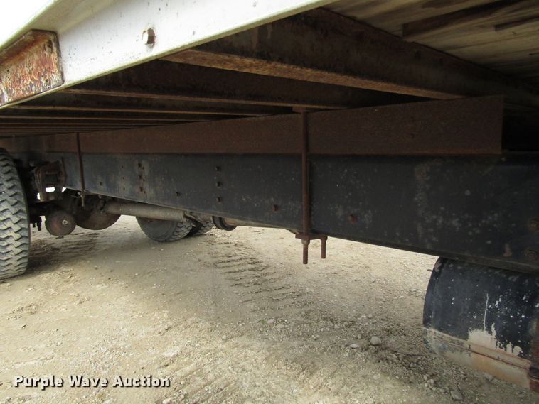 image for item DG8237 1993 International 4900 box truck