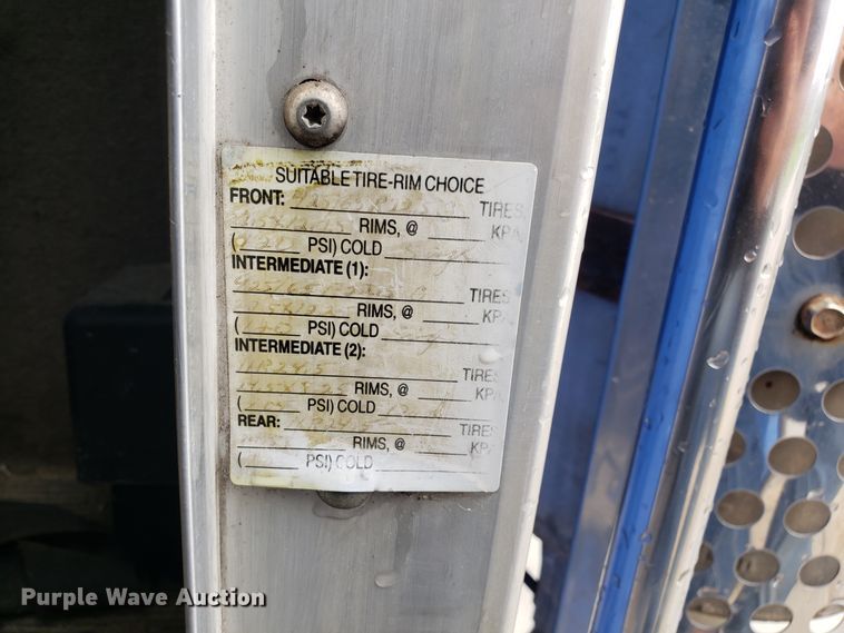 image for item DG8754 2001 Kenworth T800 dump truck