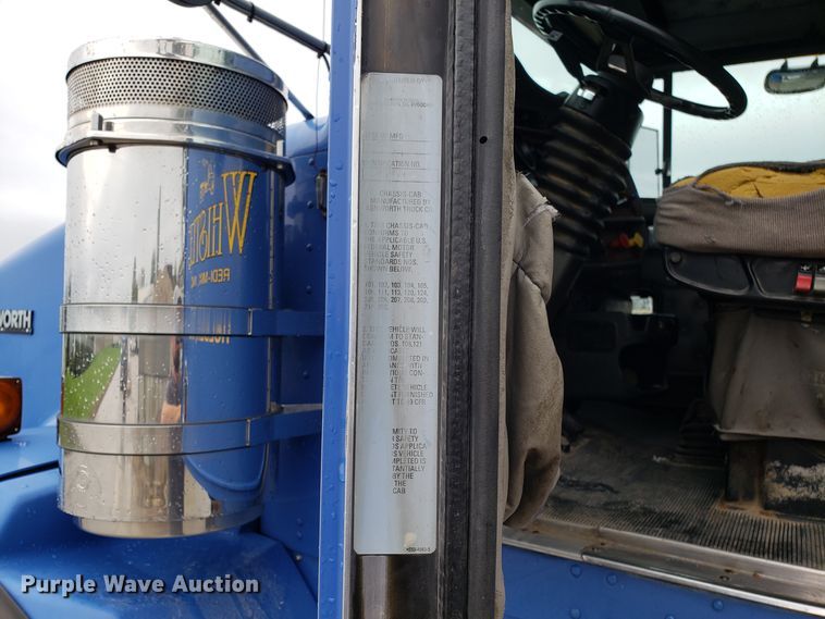 image for item DG8754 2001 Kenworth T800 dump truck