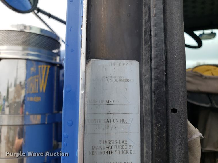 image for item DG8754 2001 Kenworth T800 dump truck