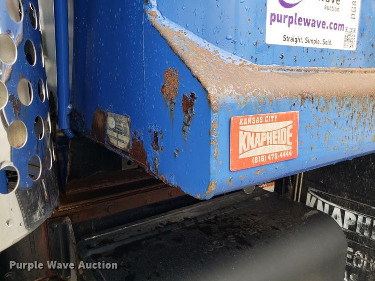 image for item DG8754 2001 Kenworth T800 dump truck