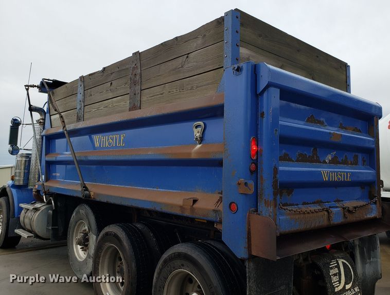 image for item DG8754 2001 Kenworth T800 dump truck