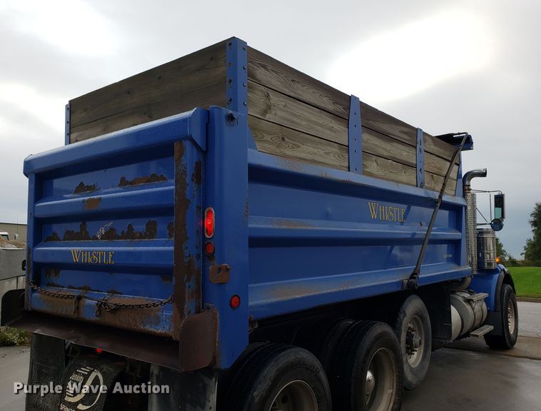 image for item DG8754 2001 Kenworth T800 dump truck