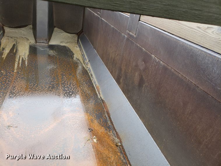 image for item DG8754 2001 Kenworth T800 dump truck