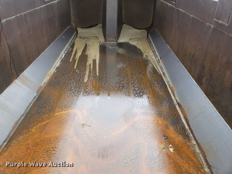 image for item DG8754 2001 Kenworth T800 dump truck