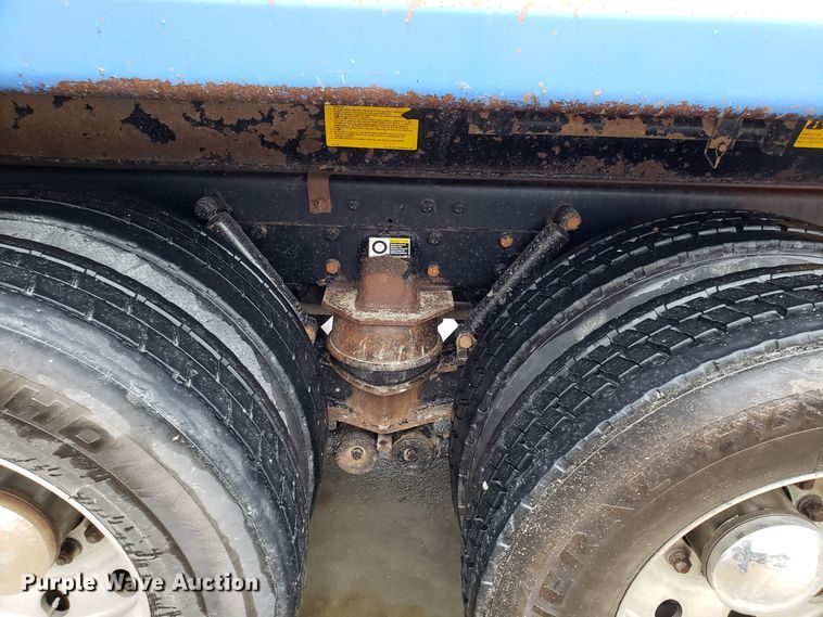 image for item DG8754 2001 Kenworth T800 dump truck